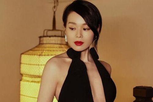 Vướng nghi án ngoại tình, chồng Hồ Hạnh Nhi 'lật kèo' chỉ bằng 1 bức ảnh