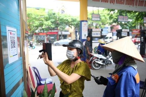 Thí điểm giải pháp thanh toán không dùng tiền mặt trong lĩnh vực xăng dầu