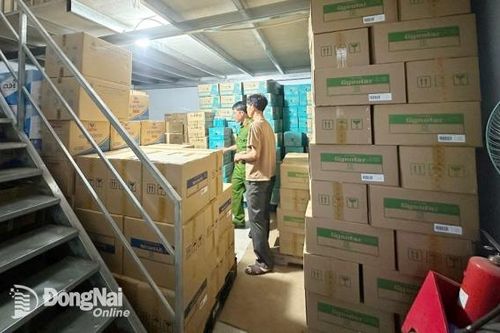 Công an phường Long Bình, Biên Hòa phát hiện kho thuốc tây không có hóa đơn chứng từ