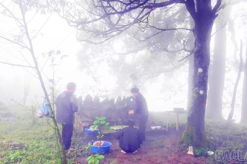 Người Hà Nhì cúng rừng Mu Thu Do cầu mùa màng bội thu