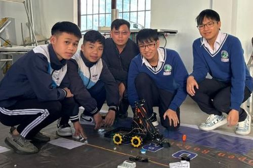 Thầy Trần Quang Vĩnh Chánh: Niềm tự hào của tôi là những thế hệ học trò trưởng thành