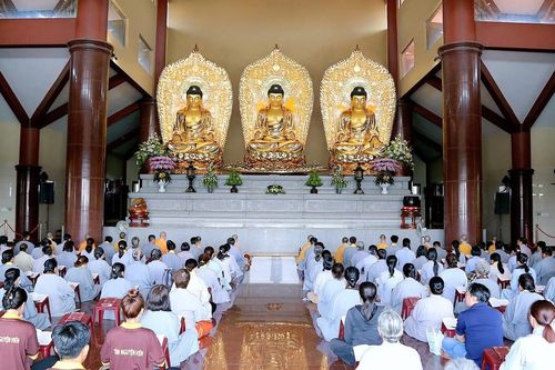 'Tại sao phải tầm cầu giác ngộ?' - Khóa tu Ngày an lạc kỳ 2 tại chùa Thanh Tâm (H.Bình Chánh, TP.HCM)
