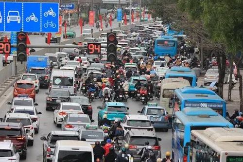 Người dân trở lại Thủ đô sau kỳ nghỉ