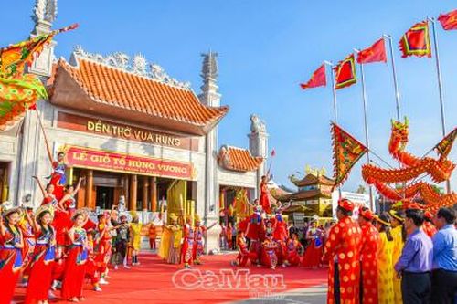 Dâng lên Quốc Tổ một tấm lòng