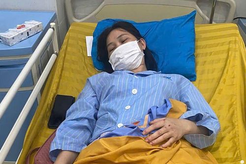 Clip: Người văng khỏi xe khách thoát chết thần kỳ, kể lại giây phút ám ảnh