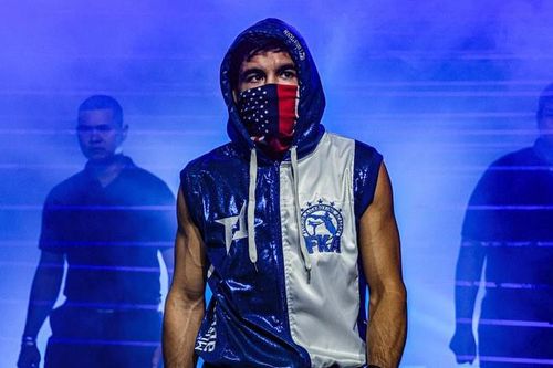 'Ninja Mỹ' mê Lý Tiểu Long tung mưa đòn đánh gục cựu vô địch muay Thái