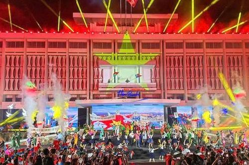 Ấn tượng 'Bản trường ca hòa bình' kỷ niệm 50 năm Ngày Giải phóng miền Nam, thống nhất đất nước