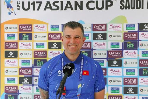 HLV Roland: 'U17 Việt Nam sẽ tập trung tối đa, quyết đấu UAE'