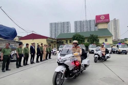 Phát huy tối đa hiệu quả tính năng của phương tiện, trang thiết bị kỹ thuật đáp ứng yêu cầu nhiệm vụ công tác
