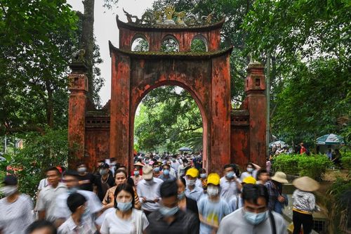 Lượng khách 'khủng' ở Phú Thọ, Vũng Tàu dịp Giỗ Tổ