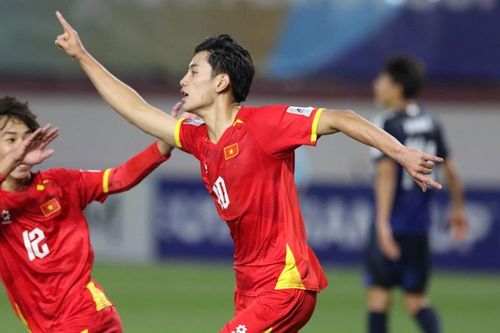 'Người hùng' U17 Việt Nam Gia Bảo: 'Ngọc thô' sớm được HAGL khai phá