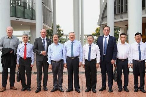 Phó Thủ tướng Thường trực Nguyễn Hòa Bình: Mong muốn Đại học Việt Đức trực tiếp đóng góp vào xây dựng và phát triển trung tâm tài chính quốc tế