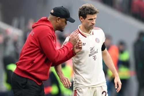 Bayern dành vé an ủi cho Muller