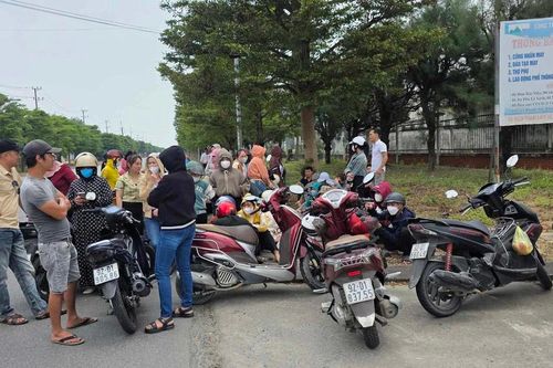 Hơn 250 công nhân ngưng việc tập thể để đòi quyền lợi bảo hiểm xã hội