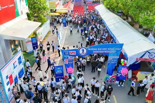 Đồng Tháp: 33 người nghi bị ngộ độc thực phẩm sau sự kiện Ngày hội STEM
