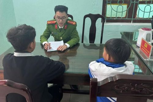 Hai nam sinh hủy hoại tài sản trên đường cao tốc Bắc – Nam
