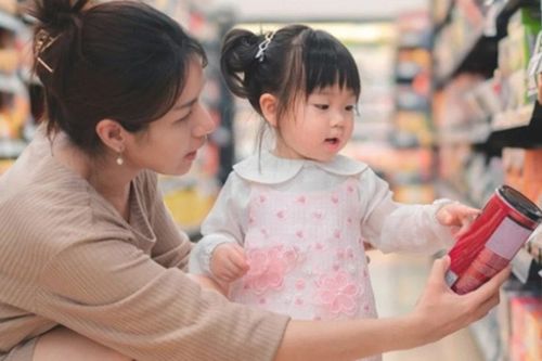 Mẹo giúp trẻ tránh xa đồ ăn vặt