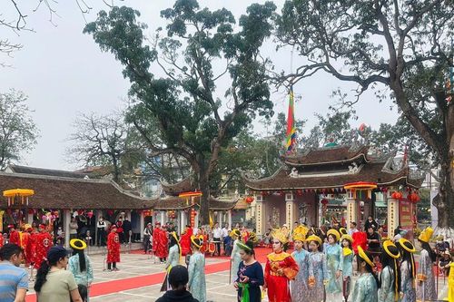 Độc đáo trò chơi cờ người tại làng Đăm