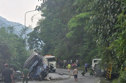 Tai nạn liên hoàn, đèo Bảo Lộc ách tắc