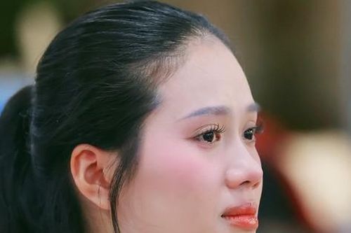 Buổi học khiến thí sinh Hoa hậu Việt Nam xúc động
