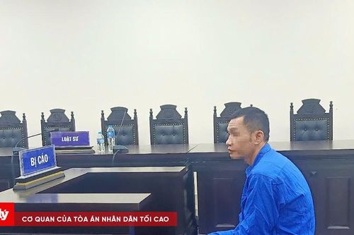 Dùng búa đánh vào đầu chủ nợ gây thương tích