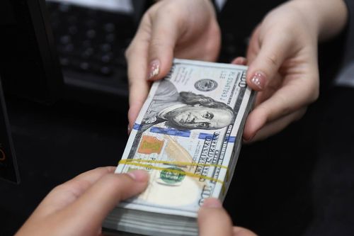 Giá USD ngân hàng vượt 26.100 đồng