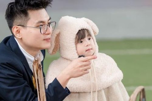 Pam 'bỏ rơi' ba Long trong Mẹ vắng nhà Ba là siêu nhân