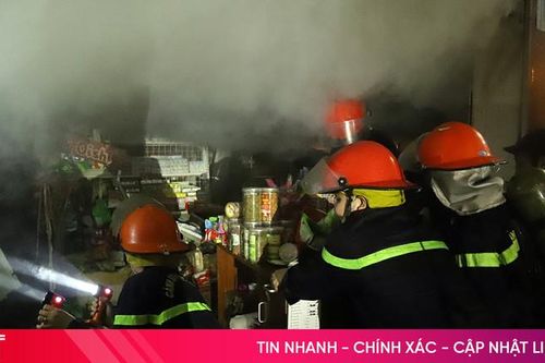 Kịp thời khống chế đám cháy ở cửa hàng bách hóa tại TP Hà Tĩnh