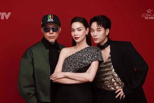 Hồ Ngọc Hà ngồi 'ghế nóng' gameshow ca nhạc cùng nhạc sỹ Huy Tuấn