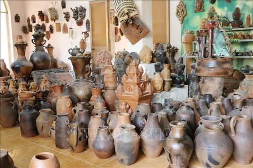 Nâng tầm giá trị di sản văn hóa gốm Chăm