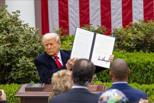 Tổng thống Donald Trump khẳng định sẽ không hoãn áp thuế đối ứng