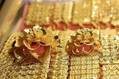 Nóng nhất trong ngày: Giá vàng tăng tốc sau khi lao dốc; Nuôi loại côn trùng lưỡng tính thu bộn tiền