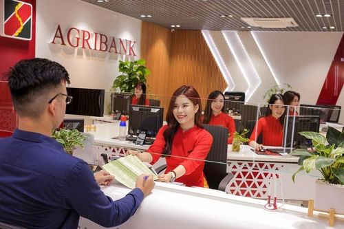 Agribank tiếp tục vươn lên vị trí ngân hàng được gửi tiền nhiều nhất Việt Nam