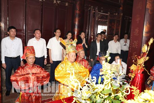 Nghi thức Lễ tạ tại Lễ hội Hoa Lư năm 2025
