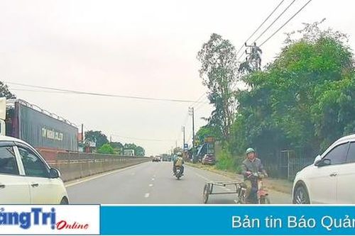 Cần xử lý nghiêm tình trạng đi xe máy ngược chiều