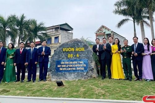Phù Yên: Khánh thành công trình Vườn hoa 8/4