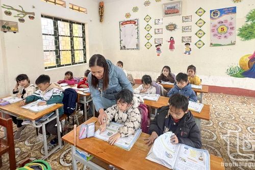 Tích cực thi đua đổi mới, sáng tạo trong dạy học