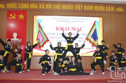 Trên 170 giáo viên giáo dục thể chất được tập huấn võ cổ truyền