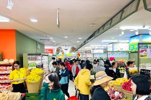 Bán lẻ và du lịch tăng mạnh nghỉ Lễ Giỗ Tổ Hùng Vương, kỳ vọng khởi sắc dịp 30/4 và 1/5