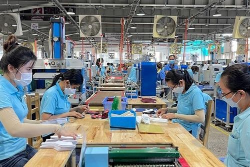 Từ ngày 15/4 sẽ bãi bỏ 11 Nghị định về quản lý lao động, tiền lương, tiền thưởng