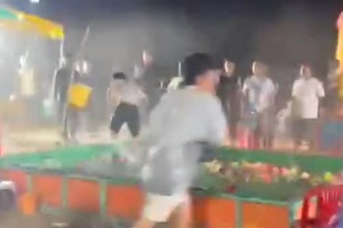 Hỗn chiến trong khu vui chơi, một thiếu niên đâm 4 người thương vong