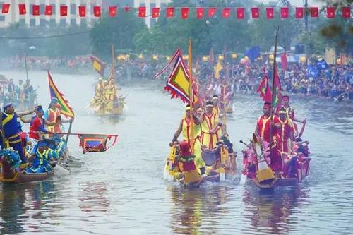 Rộn ràng lễ hội bơi Đăm
