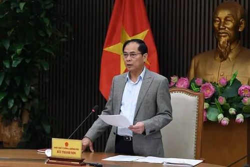 Thích ứng với điều chỉnh chính sách thương mại của Hoa Kỳ