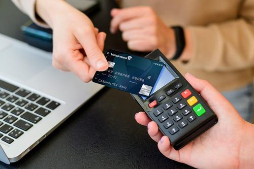 5 cách để khóa thẻ Vietcombank tạm thời trong trường hợp khẩn cấp