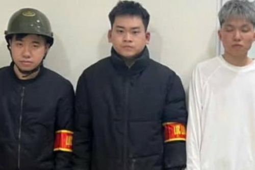 Hà Nội: Bắt quả tang nhóm thanh niên giả danh lực lượng 141