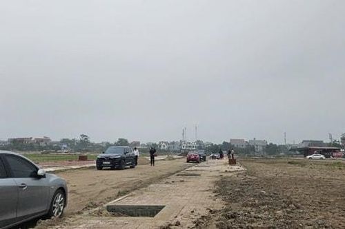 Khách hàng đấu giá nhầm 4,92 tỷ đồng/m2 đất ở Hưng Yên bật khóc vì sợ mất cọc