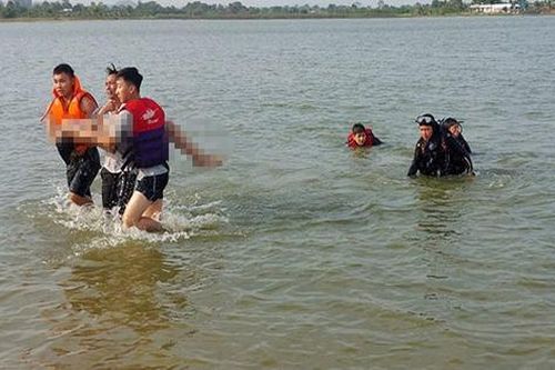 Đi tắm cùng nhóm bạn, thanh niên 17 tuổi bị đuối nước