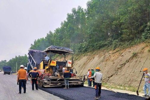 Khẩn trương hoàn thành Dự án Liên kết vùng miền Trung tỉnh Quảng Nam