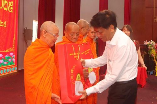 Sóc Trăng: Họp mặt mừng Tết cổ truyền Chôl Chnăm Thmây