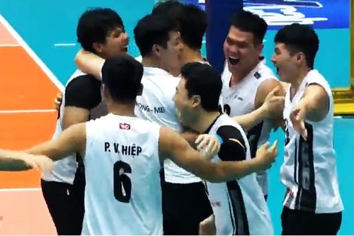 Vượt qua Công An TPHCM đầy kịch tính, Biên Phòng MB bảo vệ thành công ngôi vô địch cúp Hùng Vương